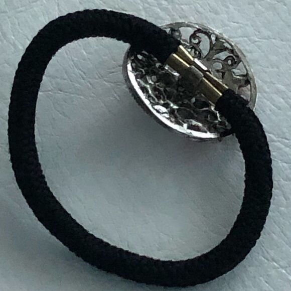 RHINESTONE AND METAL ELASTIC PONYTAIL HOLDER - Picture 5 of 11